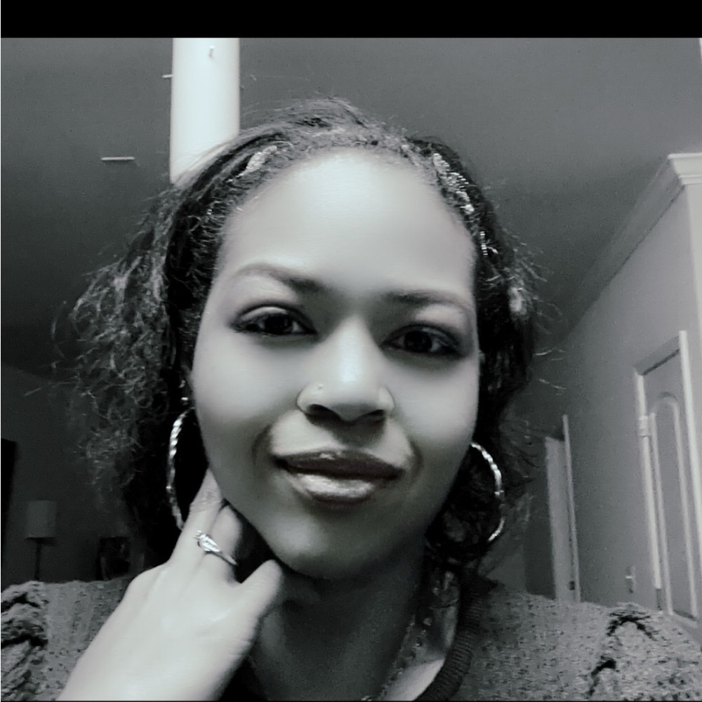 Meet your Posher, Shanikia